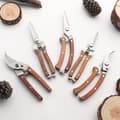 Miniatyrbillede 3 af 5: INF Beskæresaks med træhåndtag - buet klinge
