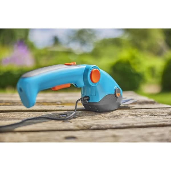 Kit A gräs cisil comfortcut li + teleskophandtag + hjul- 3,6 v/3.0 ah- skydd av blad USB-C- 9889-20