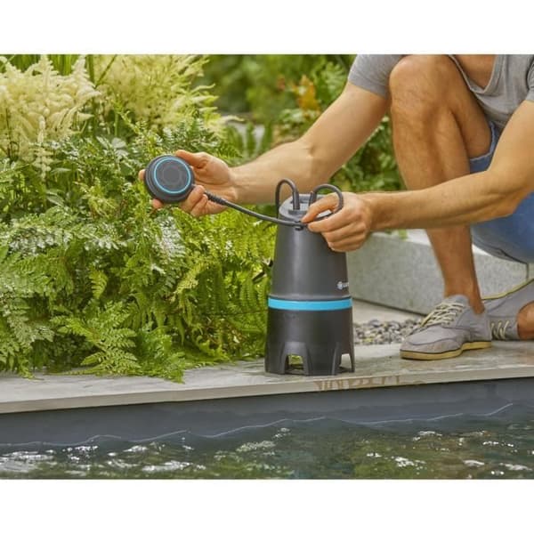 Evakueringspump - GARDENA - För smutsigt vatten - 20000 BASIC - Flöde 20000 l/h - Effekt 550 W - Tryck 0,9 bar - Flytare