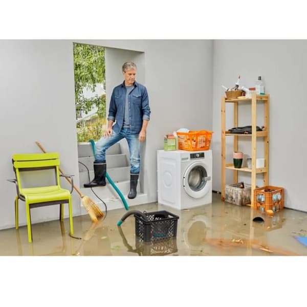 Nedsänkt pump - GARDENA - 10 500 l/h - Tryckhöjd 6m - Kit med platt slang ingår