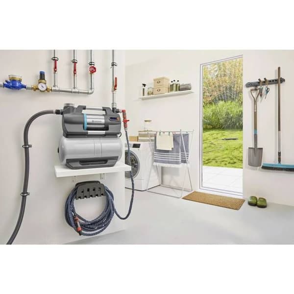 GARDENA 09067-61 Booster med tank 5600 SilentComfort 230 V 5600 l/h