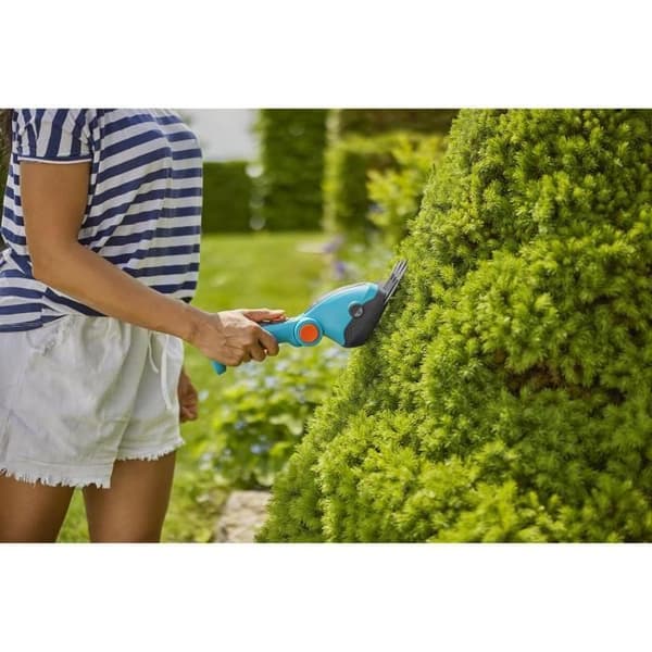 Kit Cisaille A Gazon ComfortCut Li + Bush-terä - 3,6 V/3,0 Ah - USB-C-kaapelin terien suojaus - 9888-20