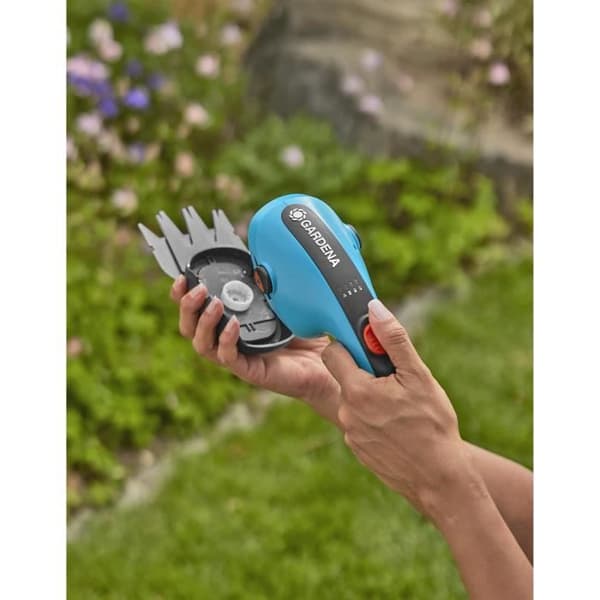 ClassicCut Li gräsklippare - 3,6V / 2,5 Ah - Knivskydd / USB-C - 9884-20 kabel