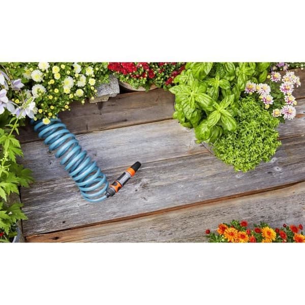 GARDENA Bevattningsslang – Längd 15 m – Ø9 mm – Bevattning av små utrymmen – Komplett kit med kopplingar – 5 års garanti (4648-26)