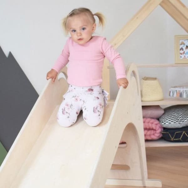 Naturligt trä inomhusrutschkana - 3 till 8 år gammal - 80 x 64 x 172 cm