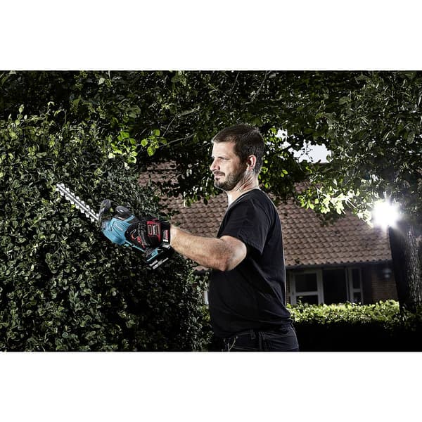 Makita DUM604RFX Grässax Batteri inkl. batteri, inklusive laddningsstation, med tillbehör 18 V Li-Ion