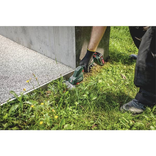 Metabo SGS 18 LTX Q Grässax, Busksax Batteri exkl. batteri