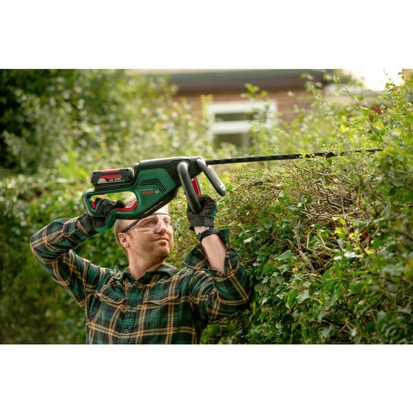 Bosch Home and Garden AdvancedHedgecut 36V-65-28 Batteri Häcksax inkl. batteri, inklusive laddningsstation 36 V Li-Ion
