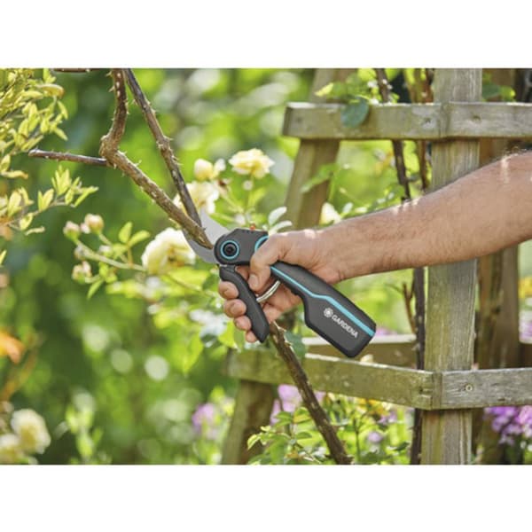 GARDENA 12222-20 GARDENA Gartenschere AssistCut Sekatör Sidoskär