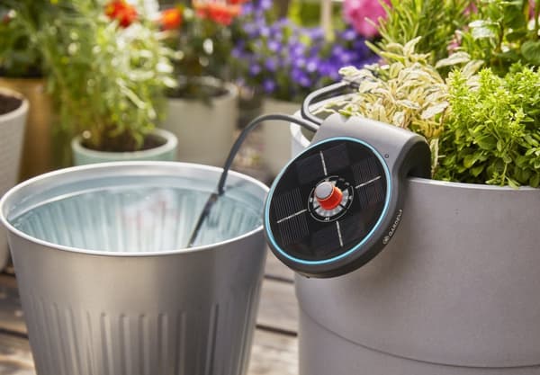 GARDENA AquaBloom vandingssæt med solcelle