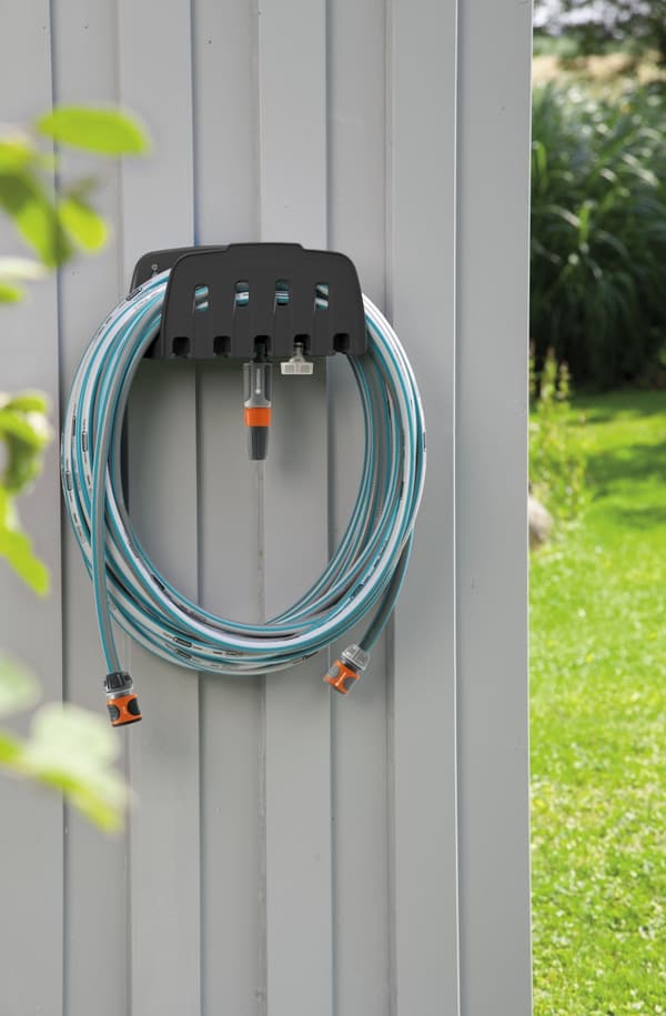 GARDENA Classic trädgårdsslangset med väggfäste, 20 m