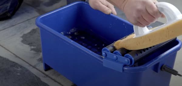 KUBALA PLASTSPAD MED SKÅRAD SVAMP 0378