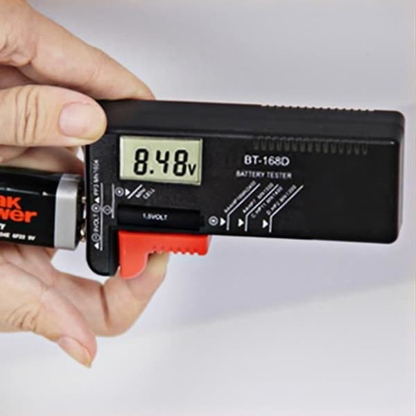 Batteritestare - BT-168D - LCD digital display - Kompatibel AA AAA C D 9V - Lätt att använda