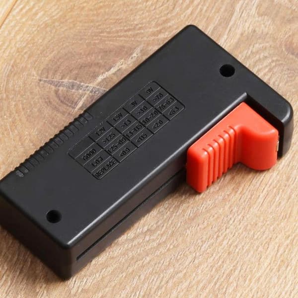 Universell Batteritestare för AA, AAA, C, D, 9V och Knappceller