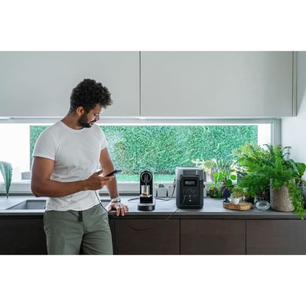 DELTA 2 bärbar elektrisk generator, 1024Wh, 4 AC-utgångar - 1800 W totalt (överspänning 2700 W)