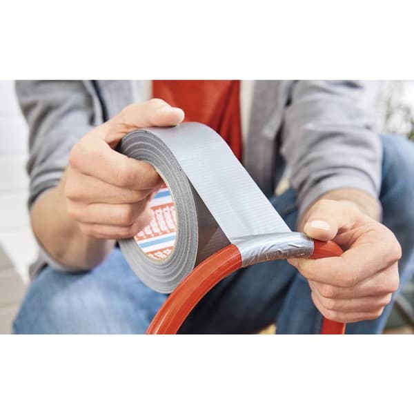 tesa UNIVERSAL 56389-00001-05 Tygtejp tesa® extra Power Svart (L x B) 50 m x 50 mm 1 st