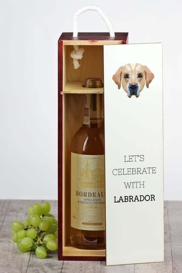 Labrador Retriever - en geometrisk låda med ett foto och en inskription för Art-Dog-vin