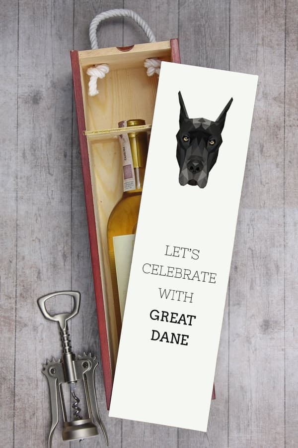 Great Dane - en geometrisk låda med ett foto och en inskription för Art-Dog vin