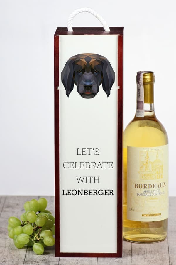 Leonberger - en geometrisk æske med et foto og en inskription til Art-Dog vin