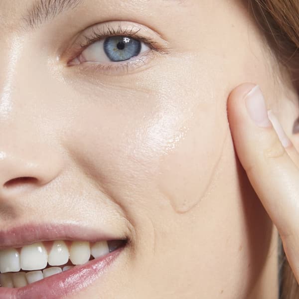 Oriflame Love Nature Återfuktande ansiktsmask med ekologisk aloe vera och ananas 75 ml