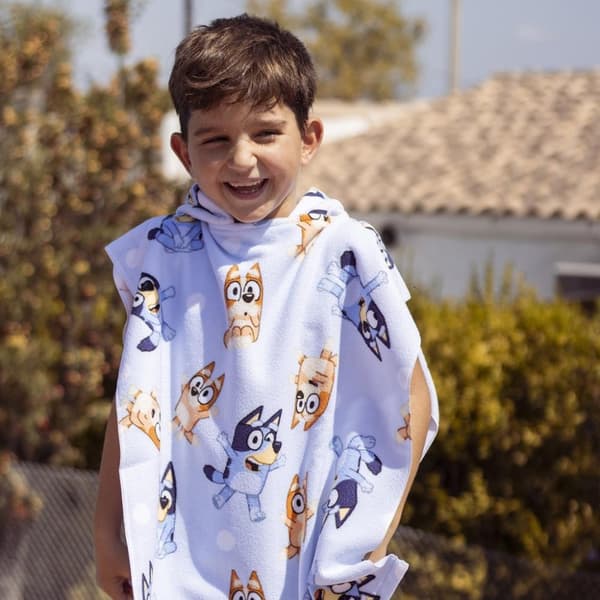 Bluey strandhandduk poncho 50x115 cm - perfekt för soliga dagar!