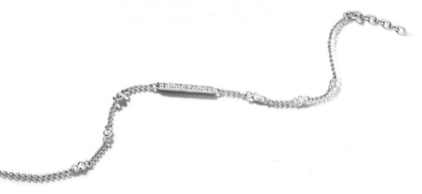 Victoria armband i silverfärg med vita stenar