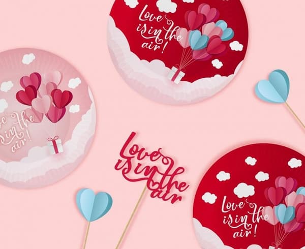 Love Love Is In The Air Röda papperstallrikar 6 st 18 cm