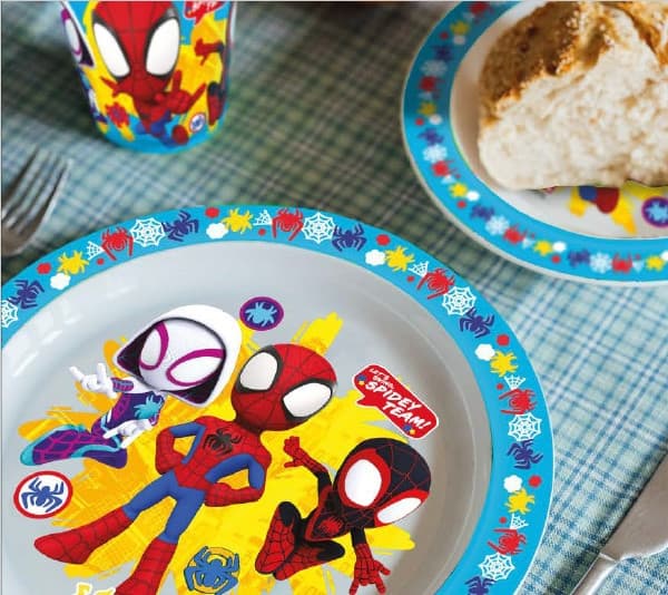 Spiderman middagset i mikroplast, med 260 ml kopp