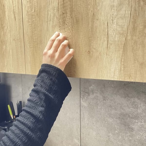 Magisk melaminsvamp tar bort tuffa fläckar
