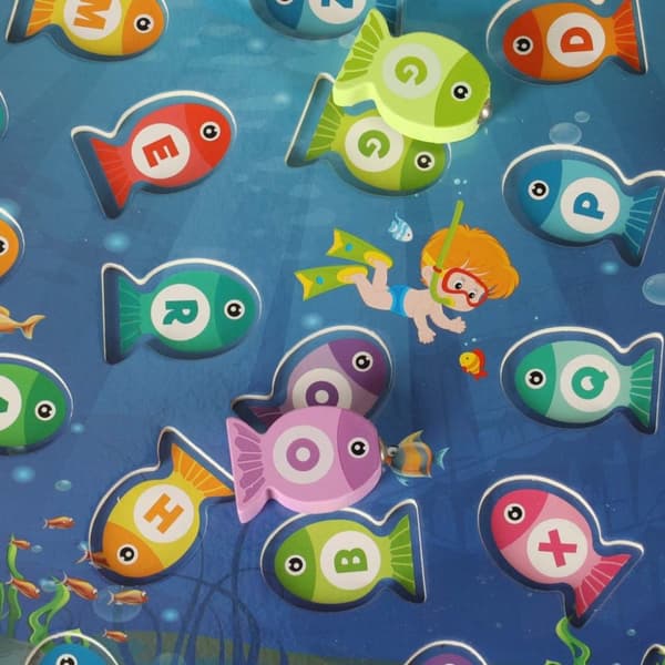 Montessori träfiskfiskemagnetspel