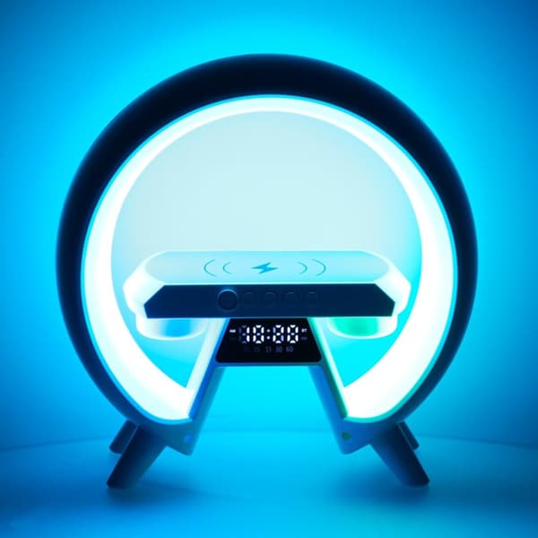 LED-lampa med induktionsladdare med radio