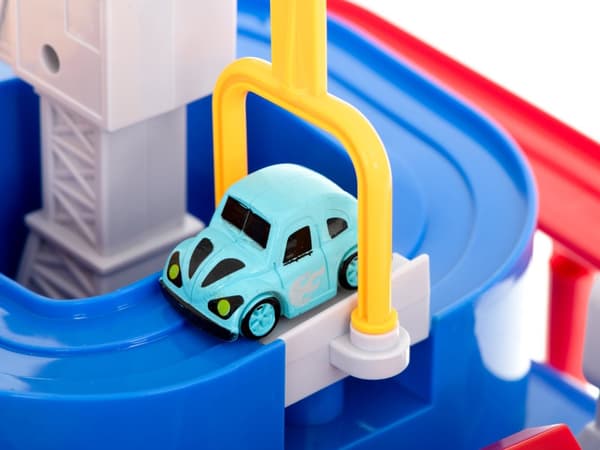 Hinderbana interaktiv parkeringsplats racing 4 bilar