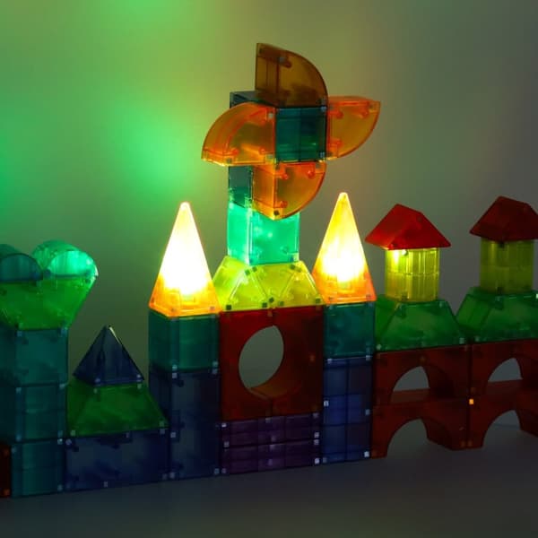 3D-konstruktionsmagnetiska tegelstenar LED-lysande 134 el.