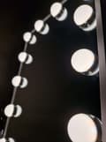 Miniatyrbilde 9 av 10: LED-sminkspegel med USB-lampor 30x40cm