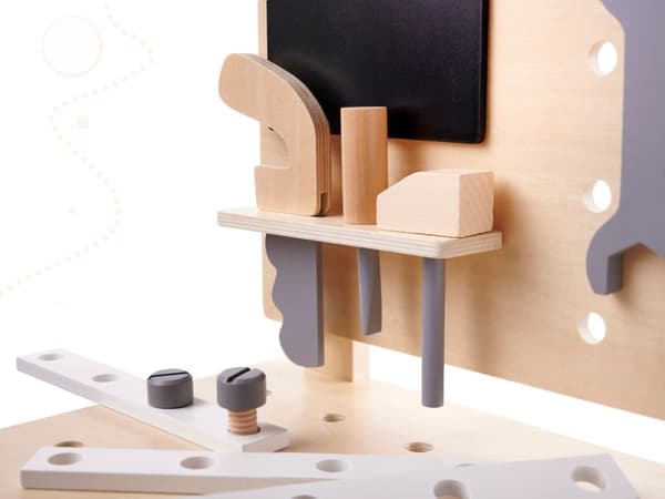 Träverkstad med verktyg på ett bord DIY-set