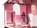 Miniatyrbild 8 av 11: MDF-dockhus i trä + möbler 70 cm rosa LED