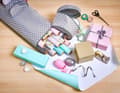 Miniatyrbild 2 av 2: Zeller Presentpapper - 14660 - Presentpapper, Polyester, Grå, 17 x 17 x 85 cm