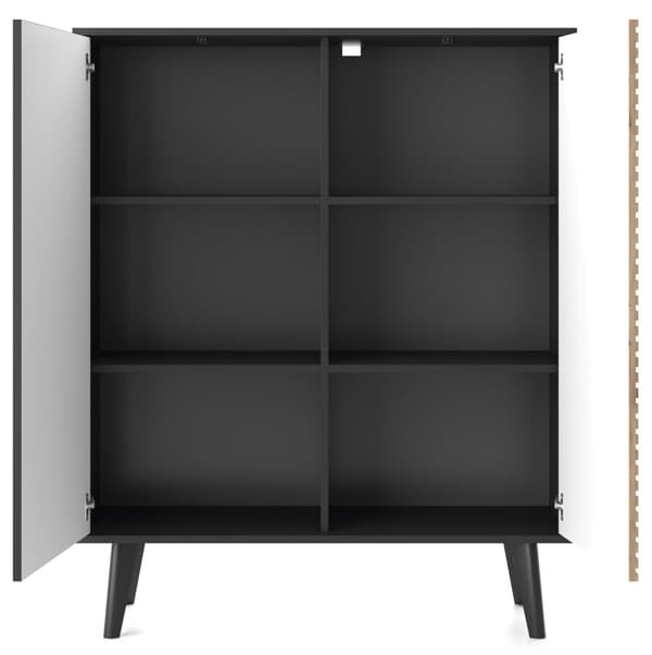 Garderobe: to døre, seks hylder, kropsfarve: sort, frontfarve: håndværks eg, Møbelmål: bredde: 104 cm, højde: 83 cm, dybde: 39 cm,