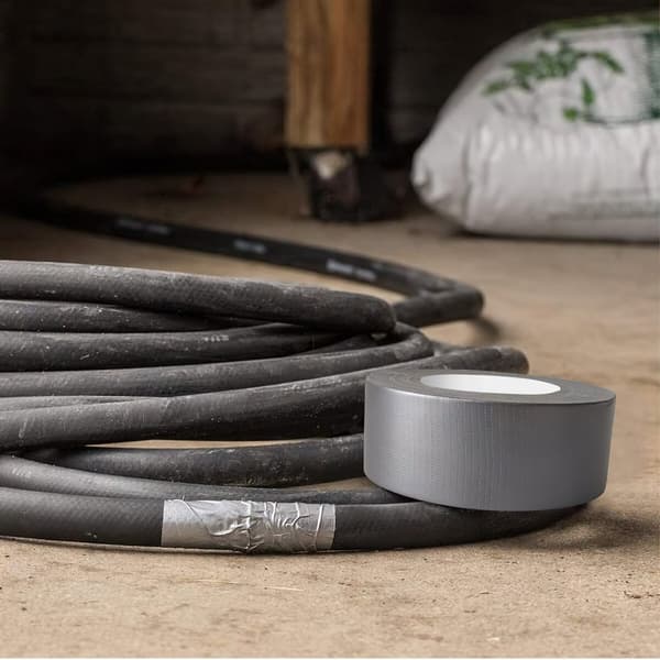 Multi-purpose tape til fastgørelse tætning og binding 50mm x 50m