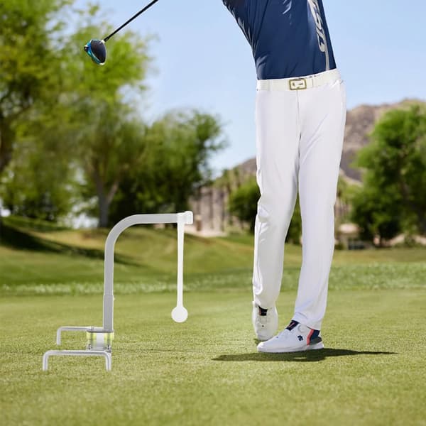Golfsvings tränare, 360° automatisk återgång, 5 justerbara höjder, robust konstruktion