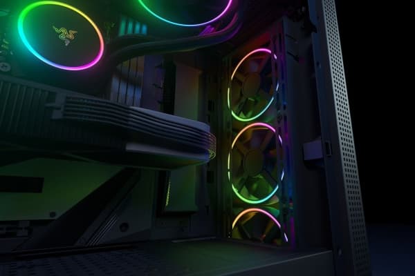 Razer Kunai Chroma - Sisäosa tuulettimella - 140 mm - musta