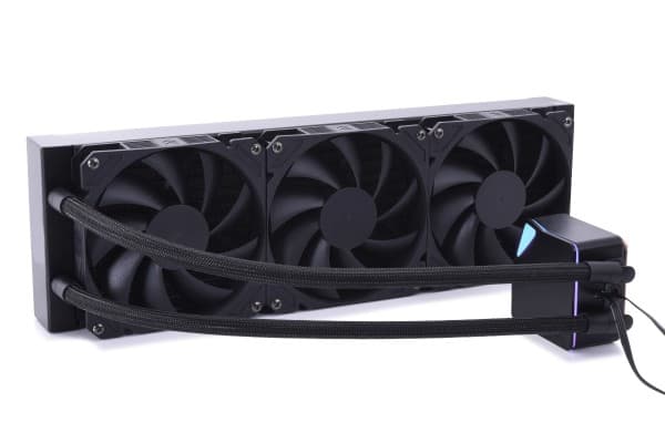 Alphacool T38, Nestejäähdytyspakkaus, 12 cm, 62,8 cfm, Musta musta
