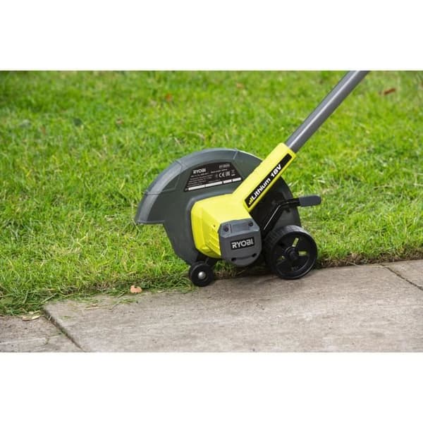 18V kanttrimmer - RYOBI - Ø 22cm tandad kniv - 4 positioner - Teleskoprör - 2 styrhjul