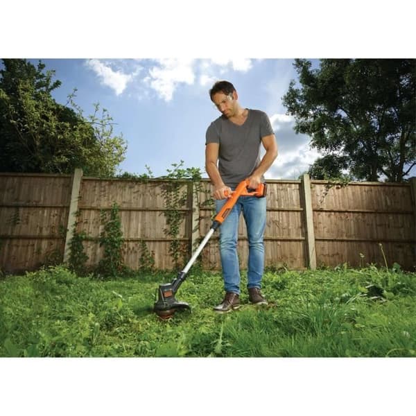 Elektrisk grästrimmer BLACK+DECKER - ST1823 - 18V - 25 cm - Med 18 V batteri - svängbar huvudet