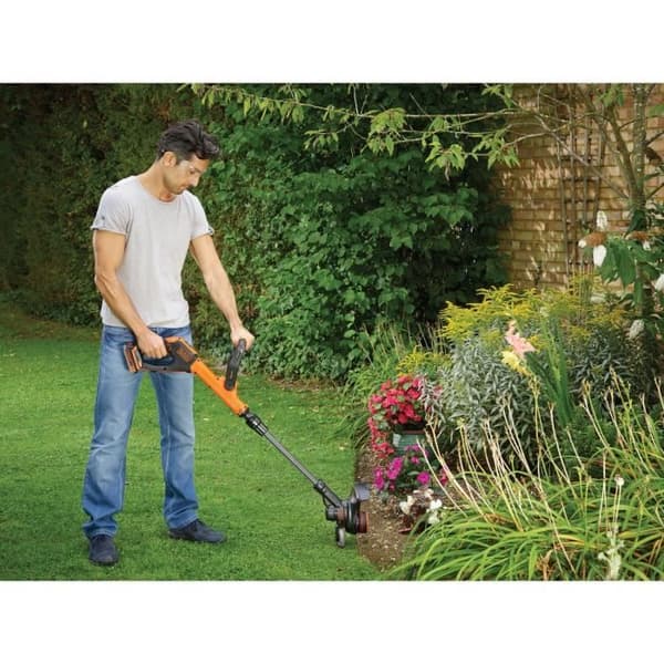 Elektrisk kantklippare BLACK+DECKER - STC1820PCB-XJ - 18V - 28 cm - Utan batteri - vridbar huvud - teleskoprör