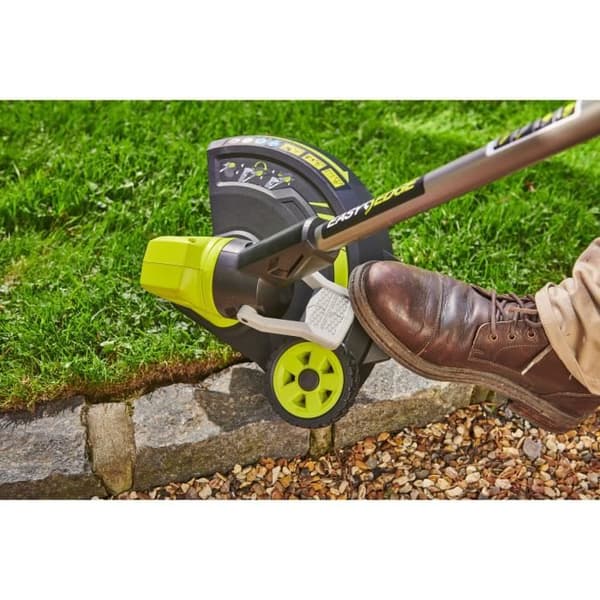 18V kanttrimmer - RYOBI - RY18LT33A-0 - skär Ø 33 cm - kantskärningsfunktion - vajer Ø 1 x 1,65 mm - Levereras utan batteri