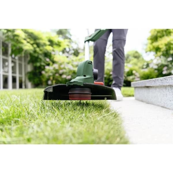 Bosch hem och trädgård UniversalGrassCut 18V-26 sladdlös strängtrimmer med 18V 2,5Ah batteri