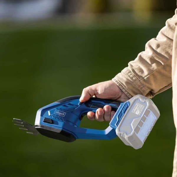 Coupes-bordures/taille-haies utan sladd C-HTGS200-X - skärblad i härdat stål - SCHEPPACH 20V IXES - utan batteri eller laddare