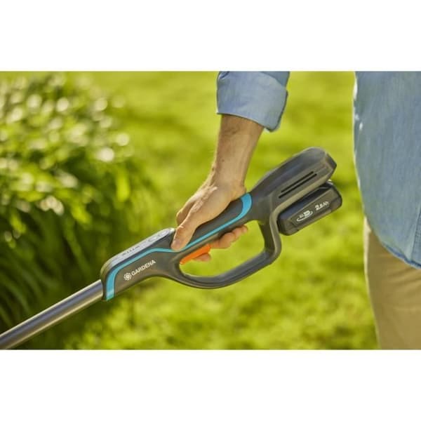 Grästrimmer - GARDENA - PowerTrim - 30/18V P4A - Klar för användning - Bredd 30 cm - 1000 m - Tråd 2 mm - PowerBoost