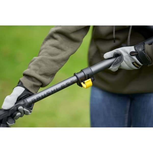Grästrimmer - STANLEY - V20 SFMCSTB933B-XJ - 33 cm - Borstlös - Utan Batteri eller Laddare